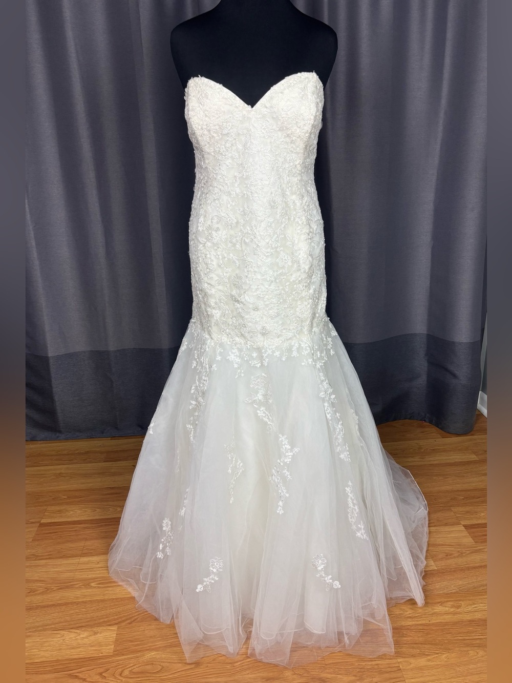 Alfred Angelo Ivory Sweetheart Strapless Lace Tulle Mermaid Wedding Bridal Gown